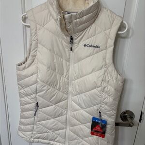 Columbia Cream Quilted Vest with Stand-Up Collar